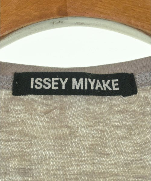 ISSEY MIYAKE เสื้อยืด/เสื้อท็อปส์