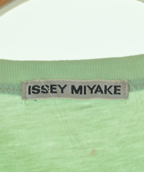 ISSEY MIYAKE เสื้อยืด/เสื้อท็อปส์