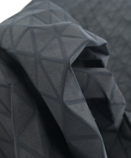ISSEY MIYAKE ผ้าคลุมไหล่