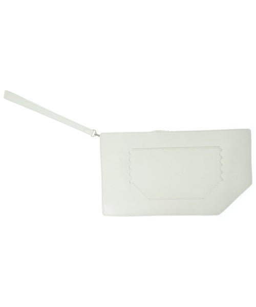 ISSEY MIYAKE คลัตช์