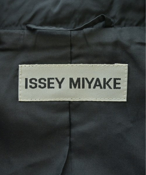ISSEY MIYAKE เสื้อโค้ท อื่น