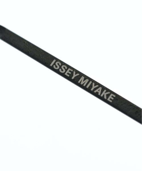ISSEY MIYAKE แว่นกันแดด