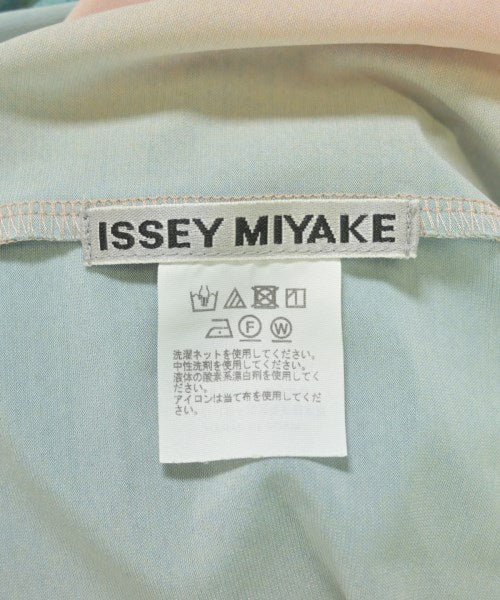 ISSEY MIYAKE เสื้อยืด/เสื้อท็อปส์