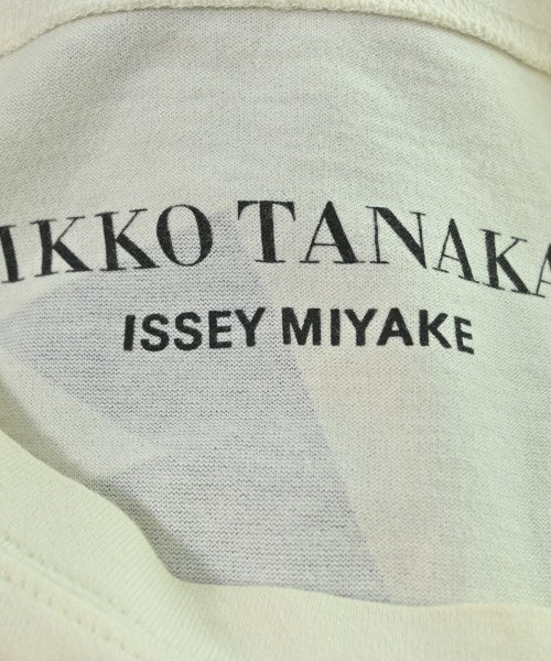 ISSEY MIYAKE เสื้อยืด/เสื้อท็อปส์