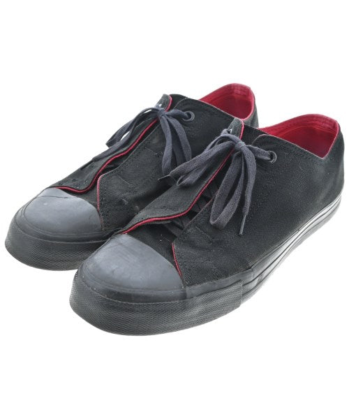 ISSEY MIYAKE รองเท้าผ้าใบ