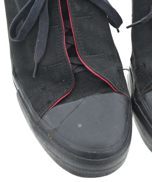 ISSEY MIYAKE รองเท้าผ้าใบ