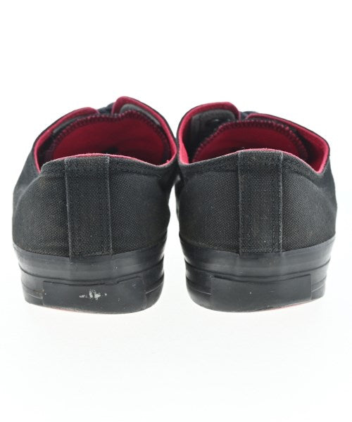 ISSEY MIYAKE รองเท้าผ้าใบ