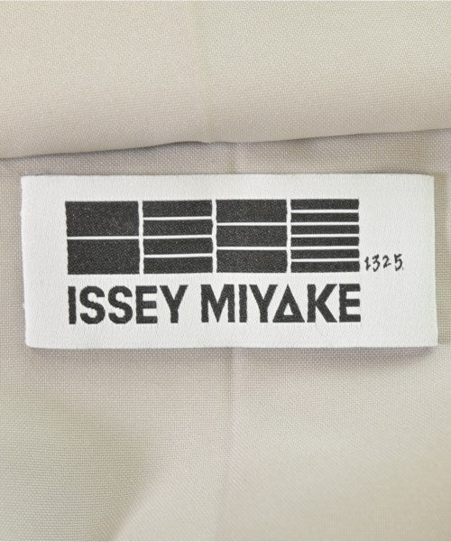 ISSEY MIYAKE เสื้อโค้ท อื่น
