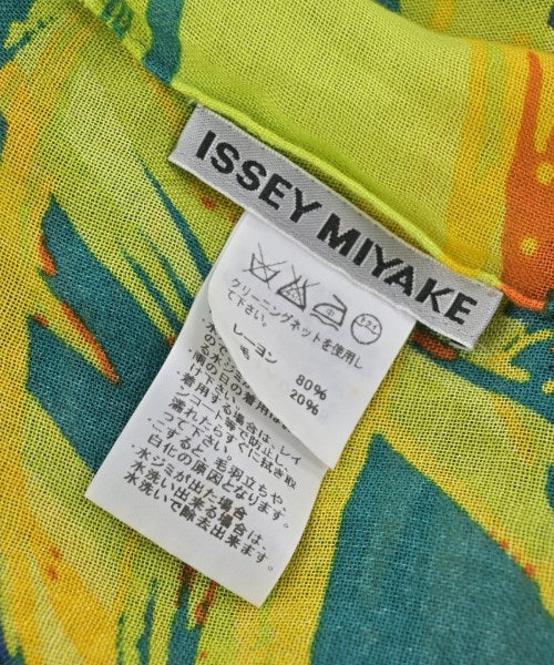 ISSEY MIYAKE ผ้าคลุมไหล่