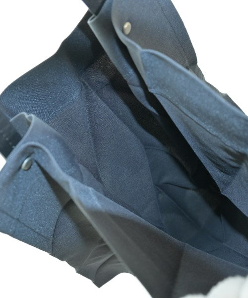 ISSEY MIYAKE กระเป๋าถือขนาดใหญ่