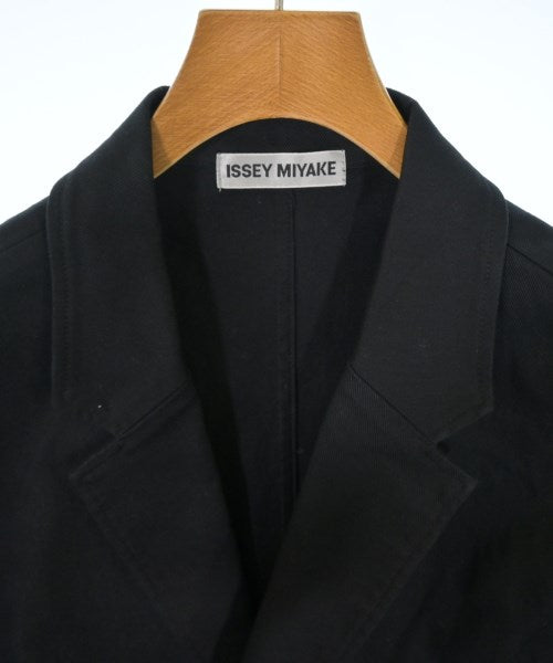 ISSEY MIYAKE เสื้อโค้ท อื่น