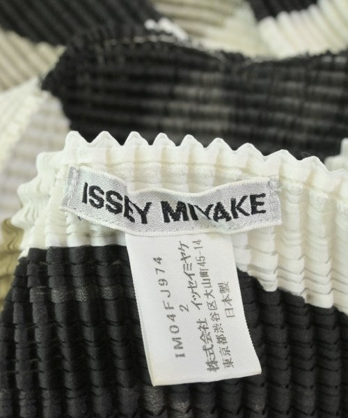 ISSEY MIYAKE เสื้อสตรี