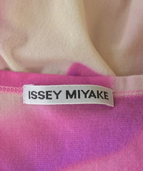 ISSEY MIYAKE เสื้อยืด/เสื้อท็อปส์