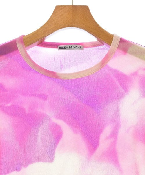 ISSEY MIYAKE เสื้อยืด/เสื้อท็อปส์