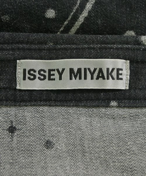 ISSEY MIYAKE กระโปรงยาวถึงเข่า