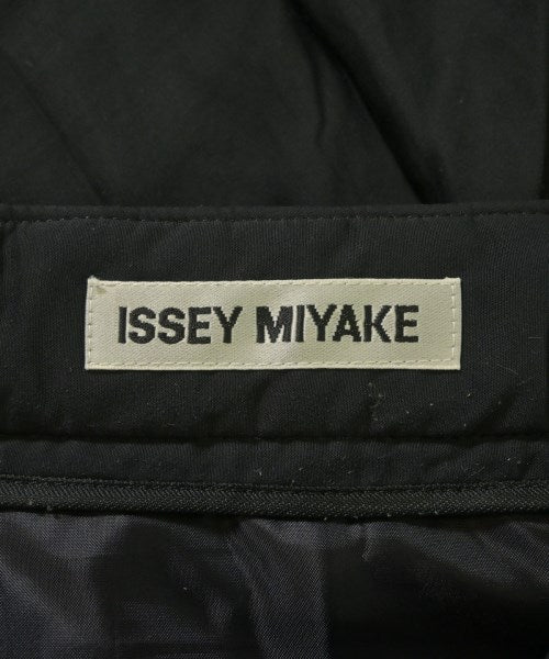 ISSEY MIYAKE กระโปรงยาวถึงเข่า