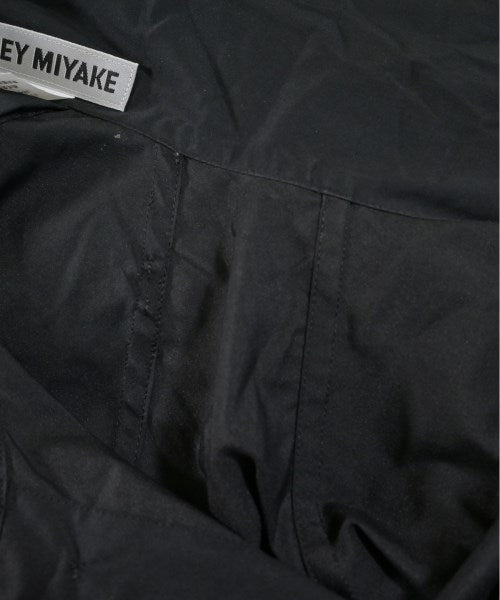 ISSEY MIYAKE เสื้อลำลอง