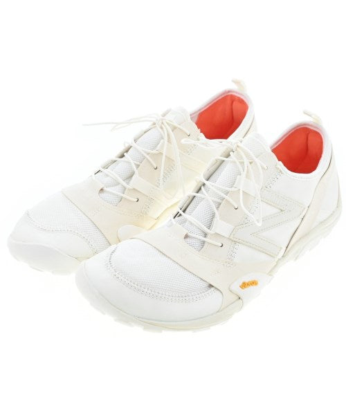 ISSEY MIYAKE รองเท้าผ้าใบ