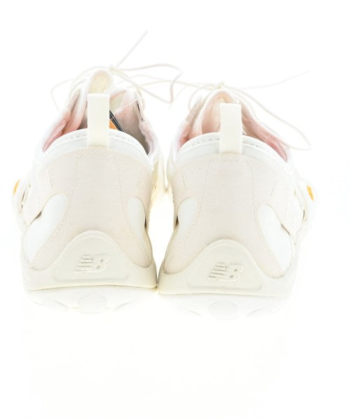 ISSEY MIYAKE รองเท้าผ้าใบ
