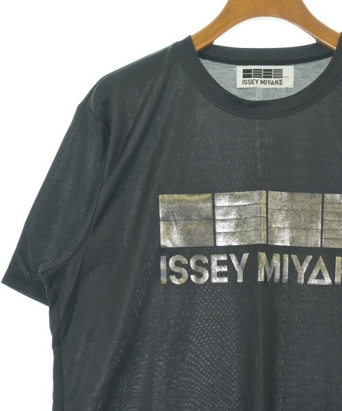 ISSEY MIYAKE เสื้อยืด/เสื้อท็อปส์