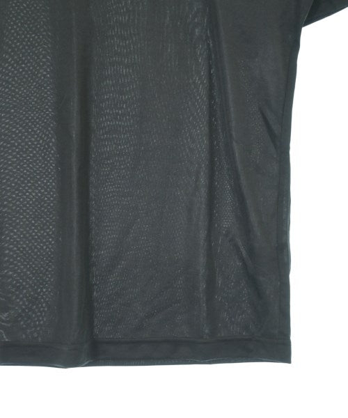 ISSEY MIYAKE เสื้อยืด/เสื้อท็อปส์