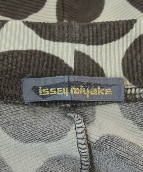 ISSEY MIYAKE เสื้อยืด/เสื้อท็อปส์