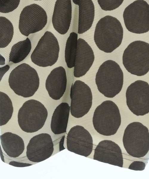 ISSEY MIYAKE เสื้อยืด/เสื้อท็อปส์