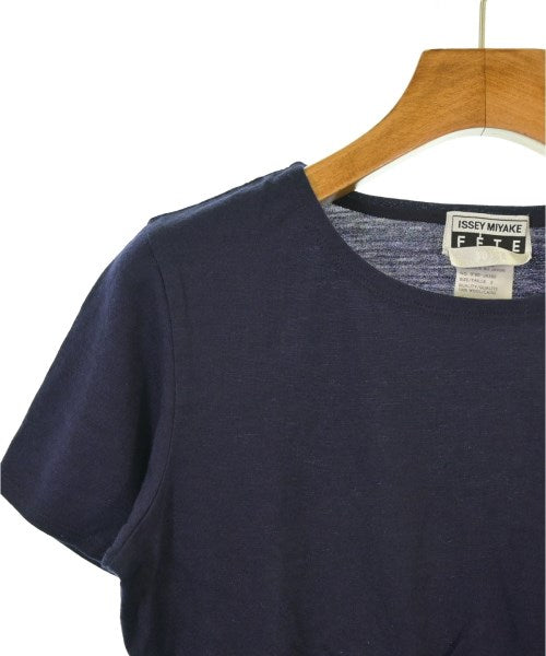 ISSEY MIYAKE เสื้อยืด/เสื้อท็อปส์