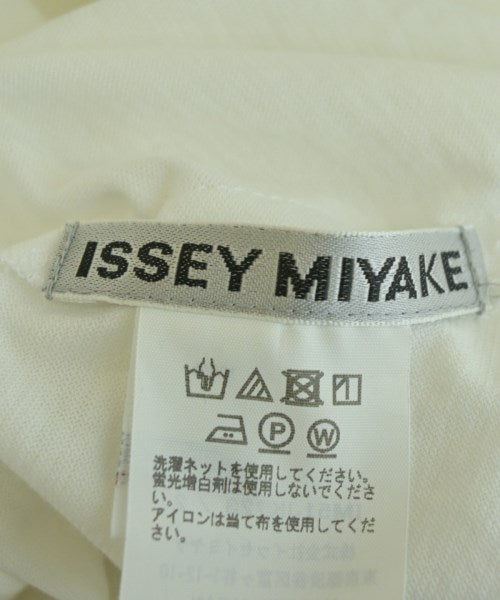 ISSEY MIYAKE เสื้อยืด/เสื้อท็อปส์
