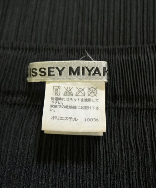ISSEY MIYAKE กระโปรงยาวถึงเข่า