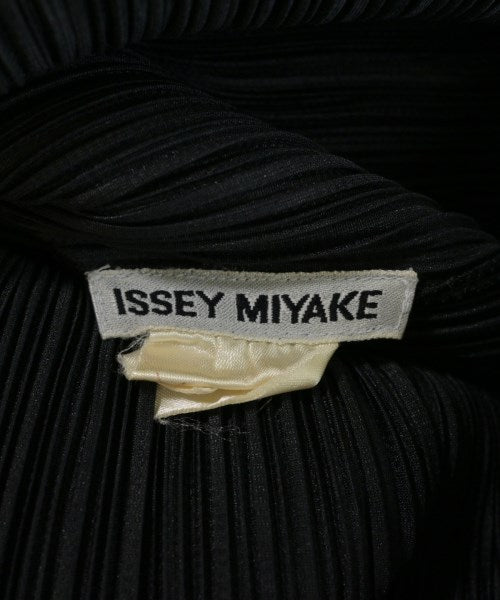 ISSEY MIYAKE เสื้อสตรี