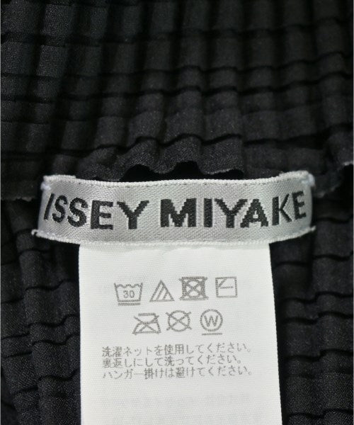 ISSEY MIYAKE เสื้อลำลอง