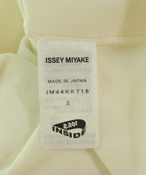 ISSEY MIYAKE เสื้อยืด/เสื้อท็อปส์