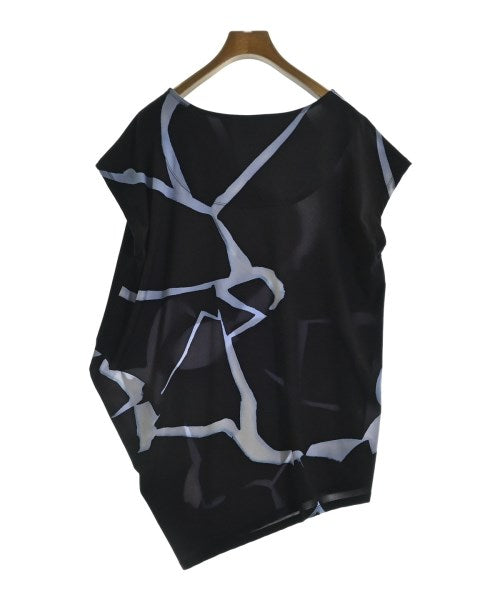ISSEY MIYAKE เสื้อยืด/เสื้อท็อปส์