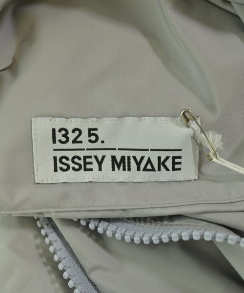 ISSEY MIYAKE เสื้อโค้ท อื่น