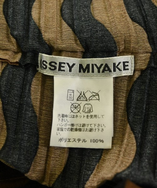 ISSEY MIYAKE เสื้อลำลอง