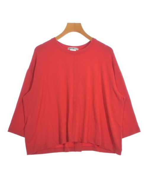 ISSEY MIYAKE เสื้อยืด/เสื้อท็อปส์
