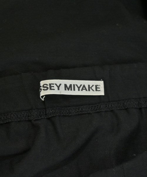 ISSEY MIYAKE กระโปรงยาวถึงเข่า