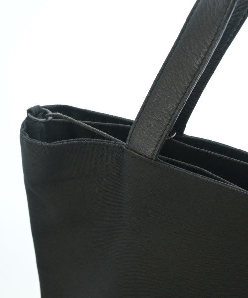 ISSEY MIYAKE กระเป๋าถือขนาดใหญ่