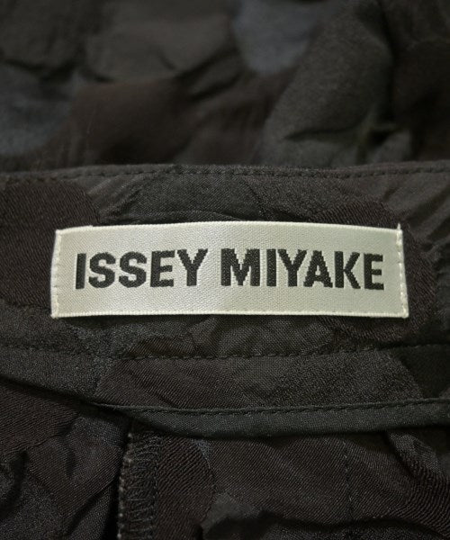 ISSEY MIYAKE กระโปรงยาวถึงเข่า