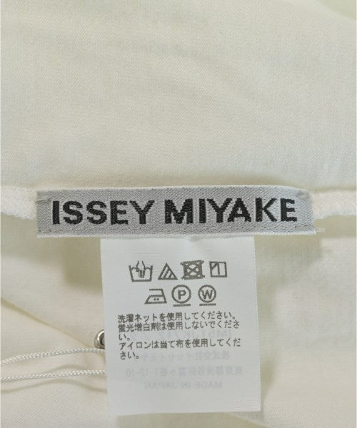 ISSEY MIYAKE เสื้อยืด/เสื้อท็อปส์