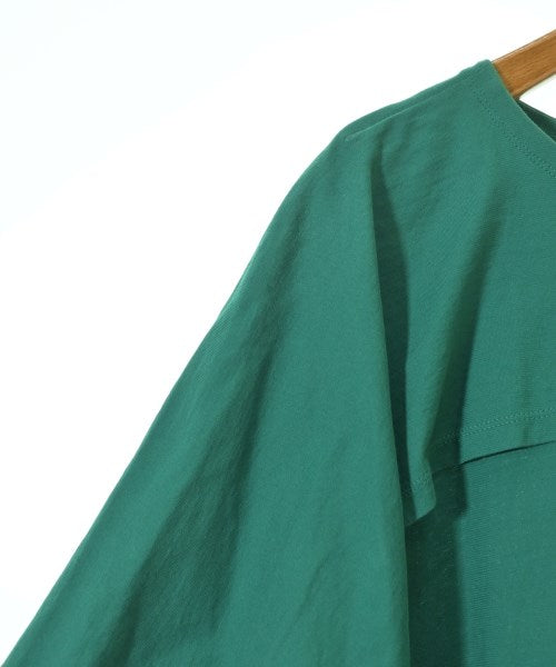ISSEY MIYAKE เสื้อยืด/เสื้อท็อปส์
