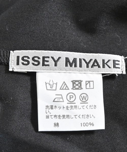 ISSEY MIYAKE เสื้อยืด/เสื้อท็อปส์