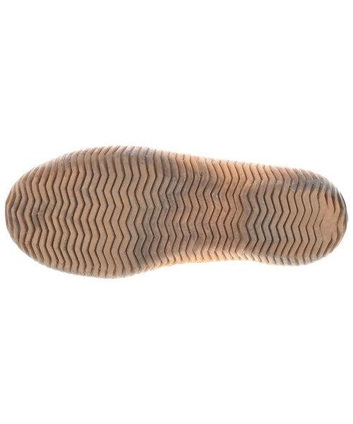 ISSEY MIYAKE รองเท้าผ้าใบ