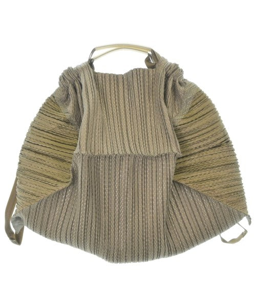 ISSEY MIYAKE กระเป๋าถือ