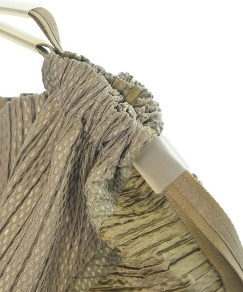 ISSEY MIYAKE กระเป๋าถือ