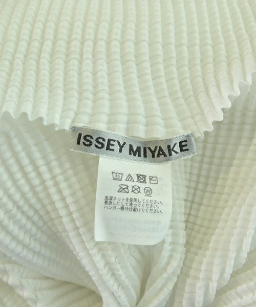 ISSEY MIYAKE เสื้อยืด/เสื้อท็อปส์
