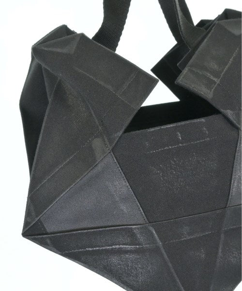 ISSEY MIYAKE กระเป๋าถือขนาดใหญ่