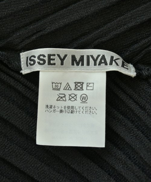 ISSEY MIYAKE เสื้อสตรี