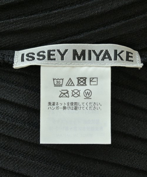 ISSEY MIYAKE เสื้อสตรี